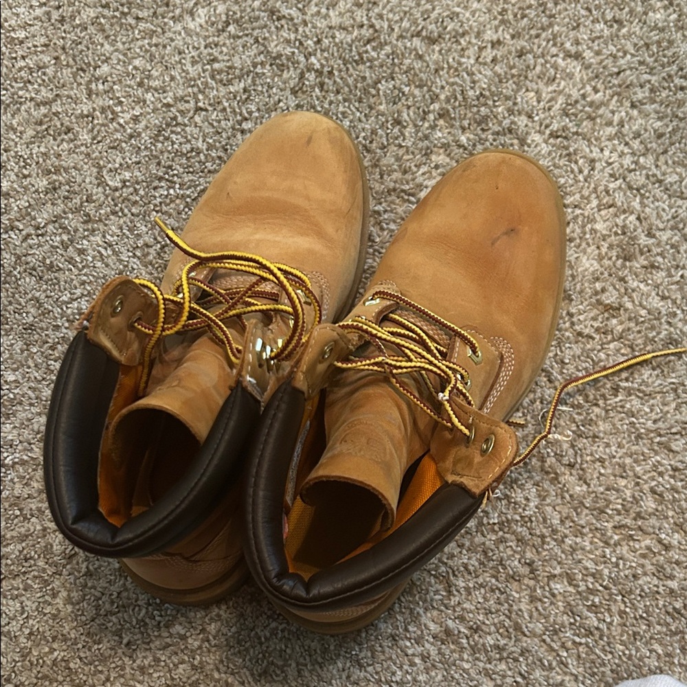 Women’s timberland boots size 8.5 - Picture 1 of 7